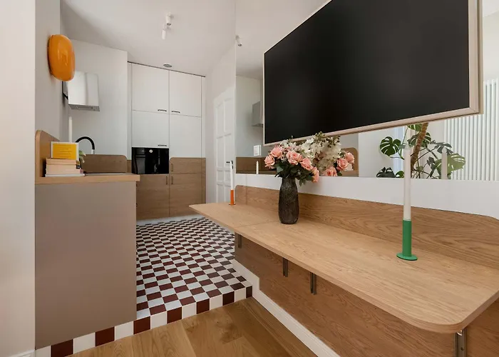 Unique Close To The Center With Balcony By Renters