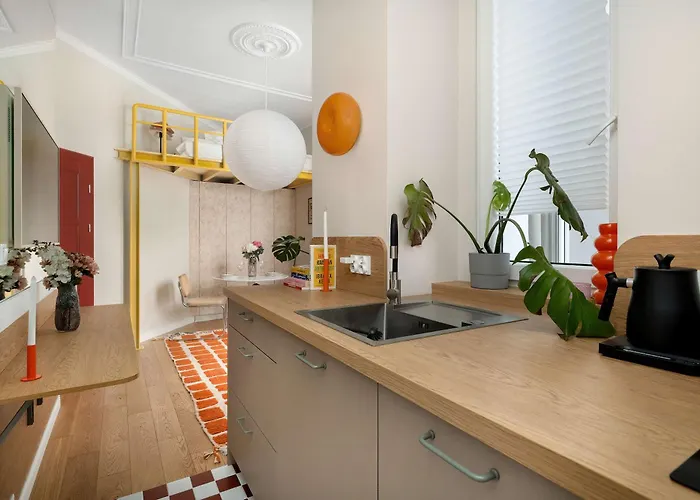 Unique Close To The Center With Balcony By Renters 公寓